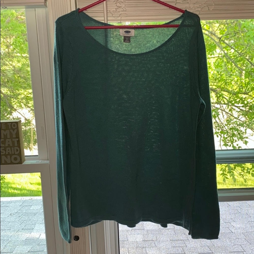 Old navy long sleeve T-shirt
